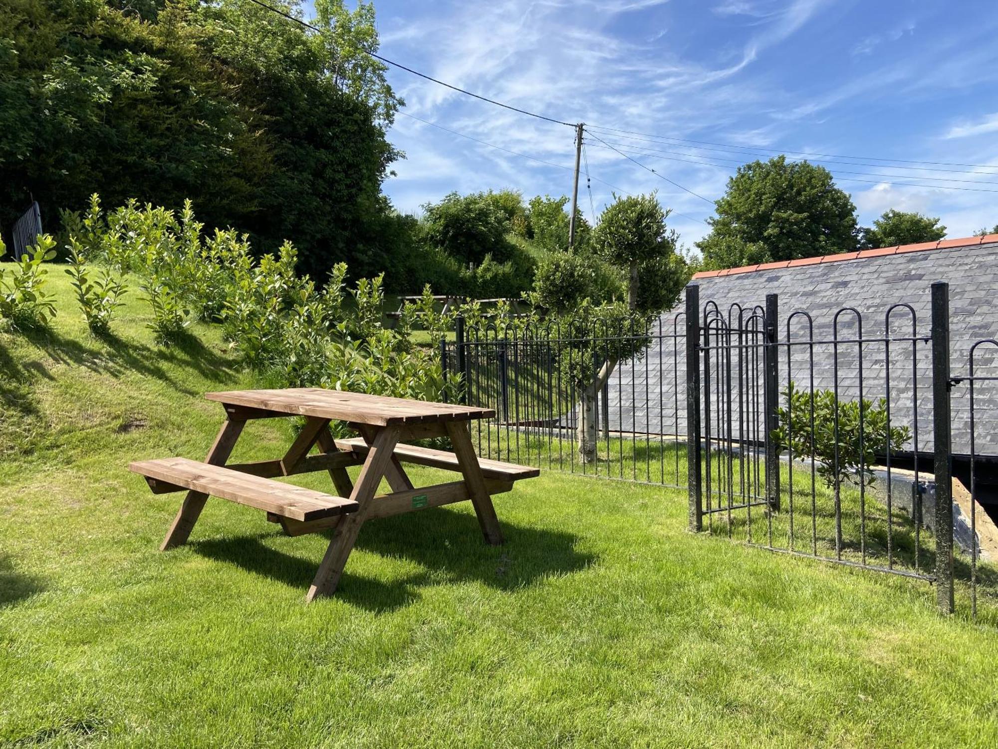 The Lydden Bell Bed & Breakfast Екстериор снимка
