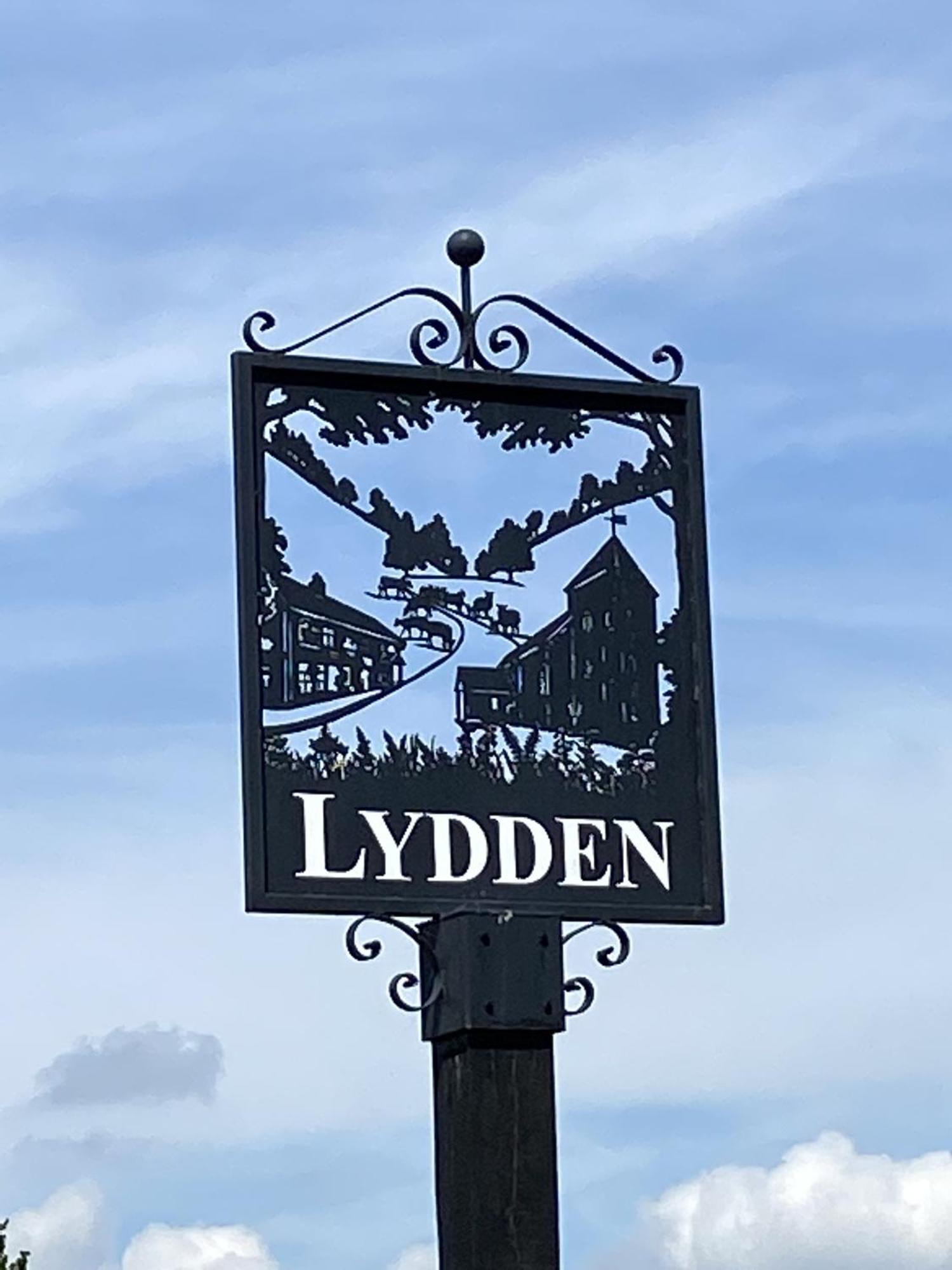 The Lydden Bell Bed & Breakfast Екстериор снимка